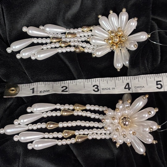 🎄SALE Set of 2 Elegant Pearl and Gold Floral Beaded Holiday Ornaments - Picture 4 of 4